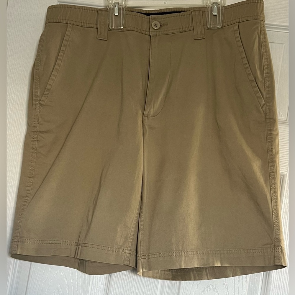 Men’s Khaki Shorts SZ 36 Waist